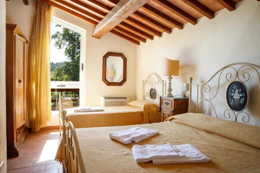 Lari Agriturismo Podere Bucine Basso מראה חיצוני תמונה